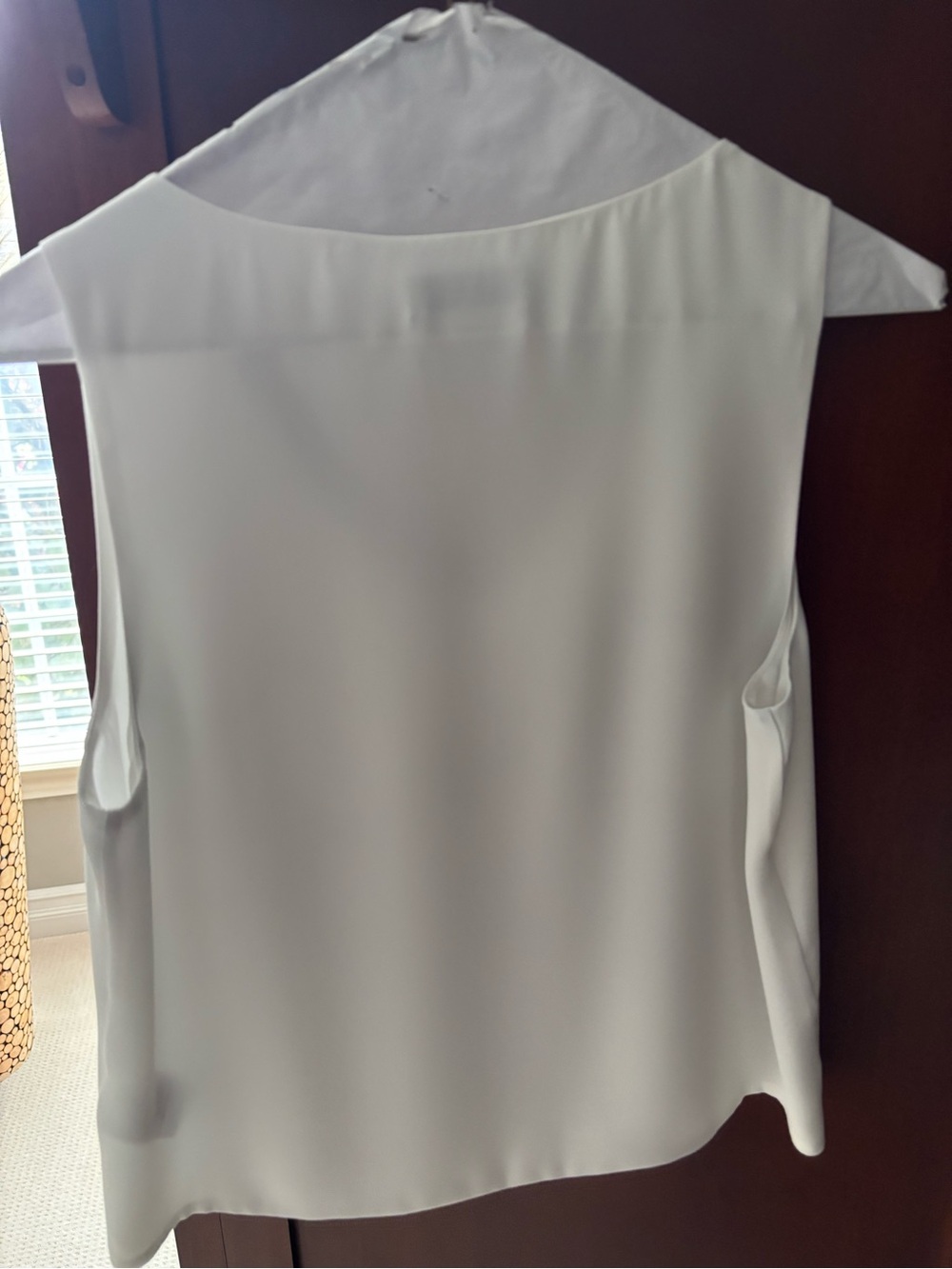 Babaton V-Neck Women's Shell - Picture 2 of 3